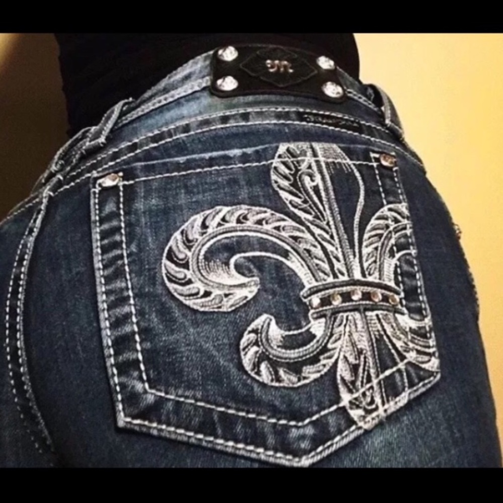 MISS ME Women's Fleur de Lis Boot Cut Denim Jeans